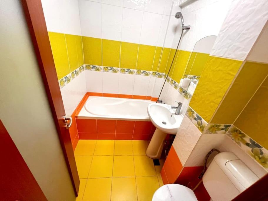 Piata Ovidiu 14 Lowcost Constanta Exterior photo